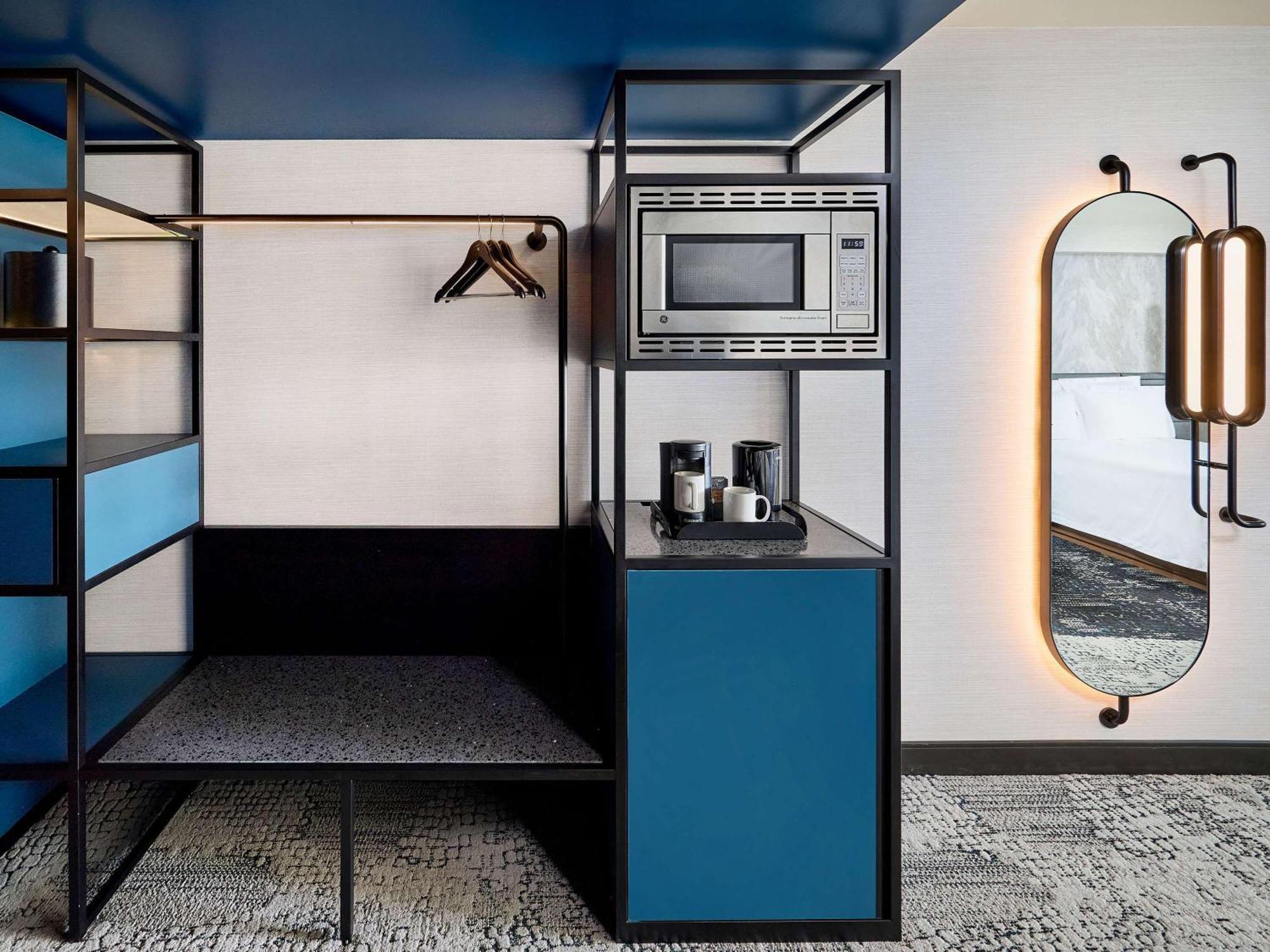 Novotel Toronto Centre Hotel 3*