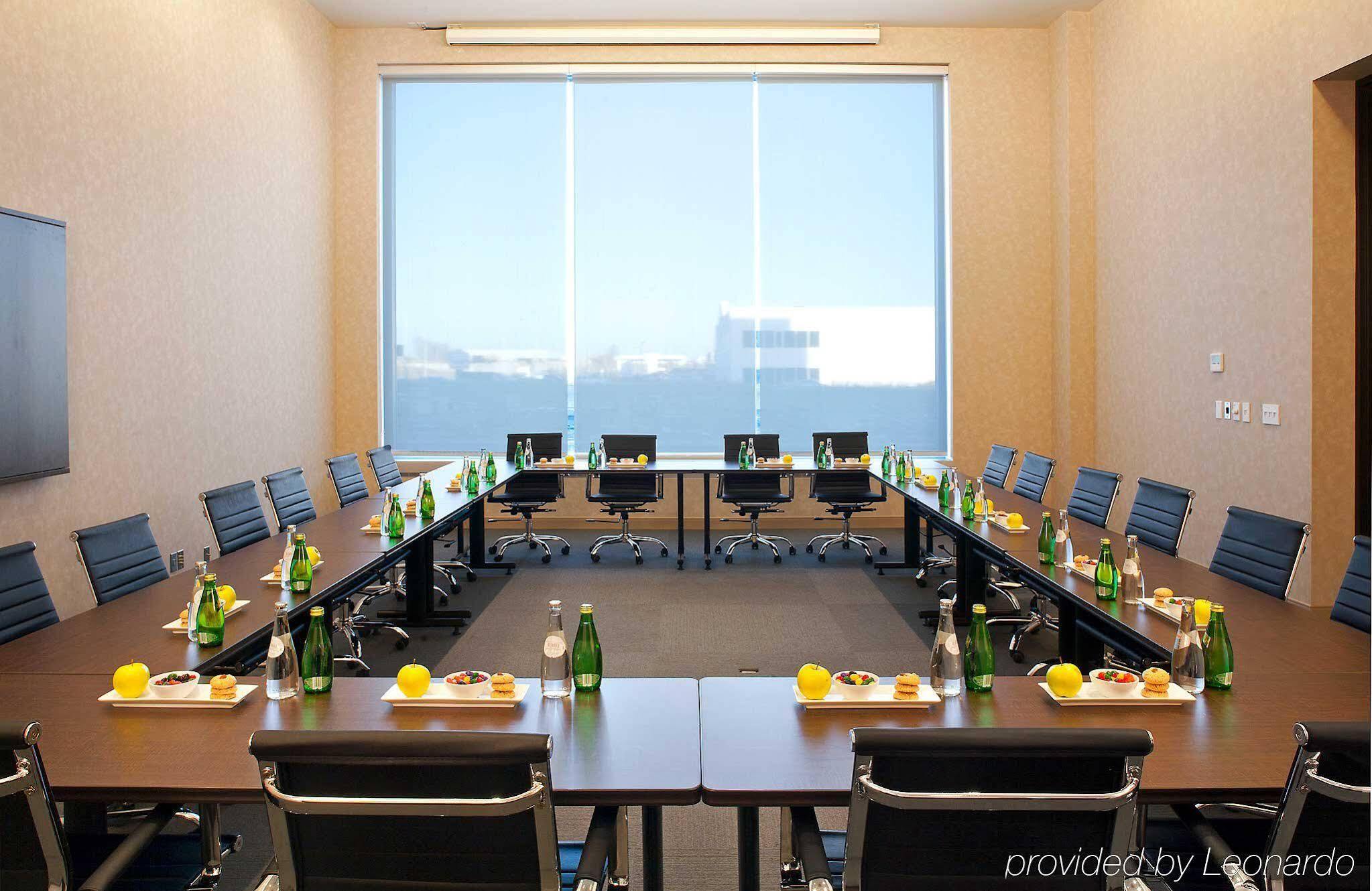 Hotel Novotel Toronto Centre 3*
